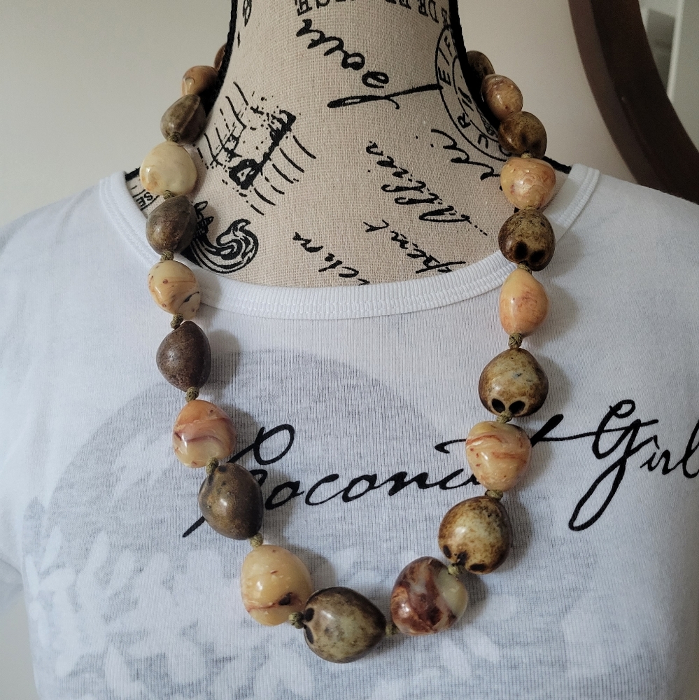 Kukui Nut Lei Necklace Hawaii Marble Brown